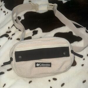 Columbia Sherpa hip pack